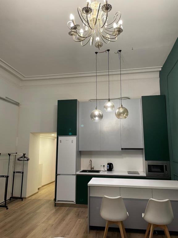 Downtown Room room 2